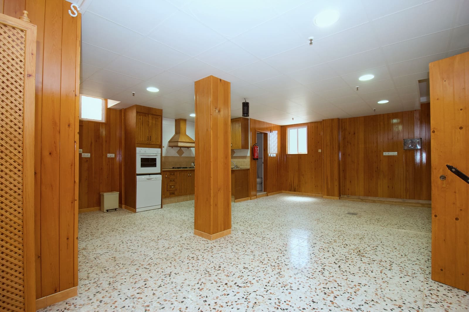 Chalet de 3 habitaciones en Coín en alquiler con piscina garaje - 1.750 € (Ref: 8279415)