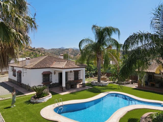 3 bedroom Finca/Country House for rent in Coín with pool - € 2,100 (Ref: 8371439)