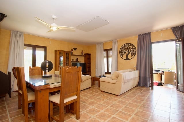 3 bedroom Finca/Country House for rent in Coín with pool - € 2,100 (Ref: 8371439)