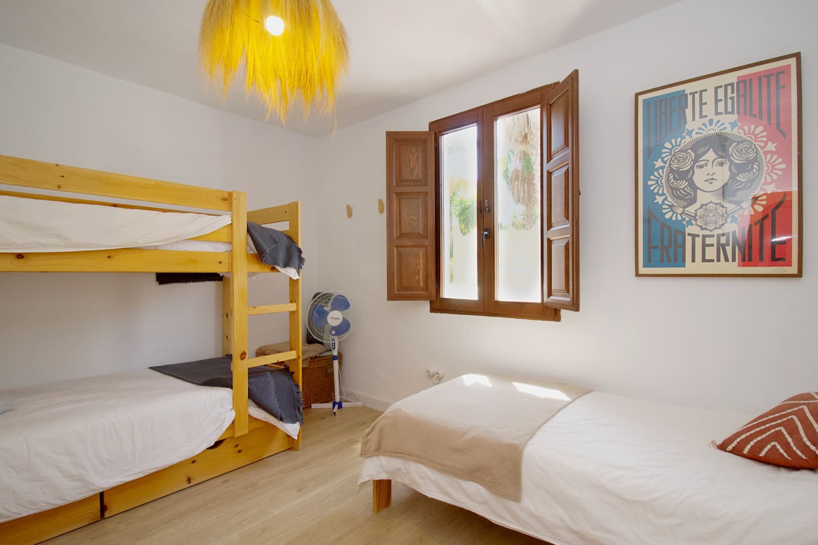 6 soveværelse Finca/Landehus til salg i Coin med swimmingpool garage - € 749.000 (Ref: 8501120)