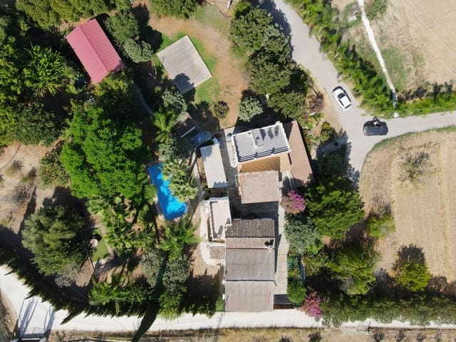 6 soveværelse Finca/Landehus til salg i Coín med swimmingpool garage - € 749.000 (Ref: 8501120)