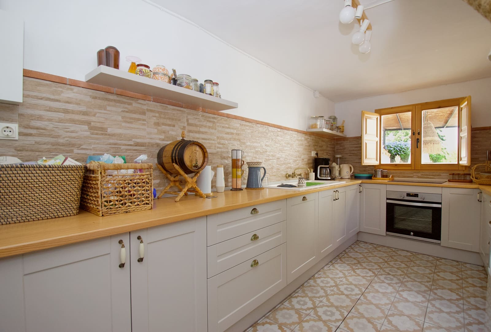 6 soveværelse Finca/Landehus til salg i Coin med swimmingpool garage - € 749.000 (Ref: 8501120)