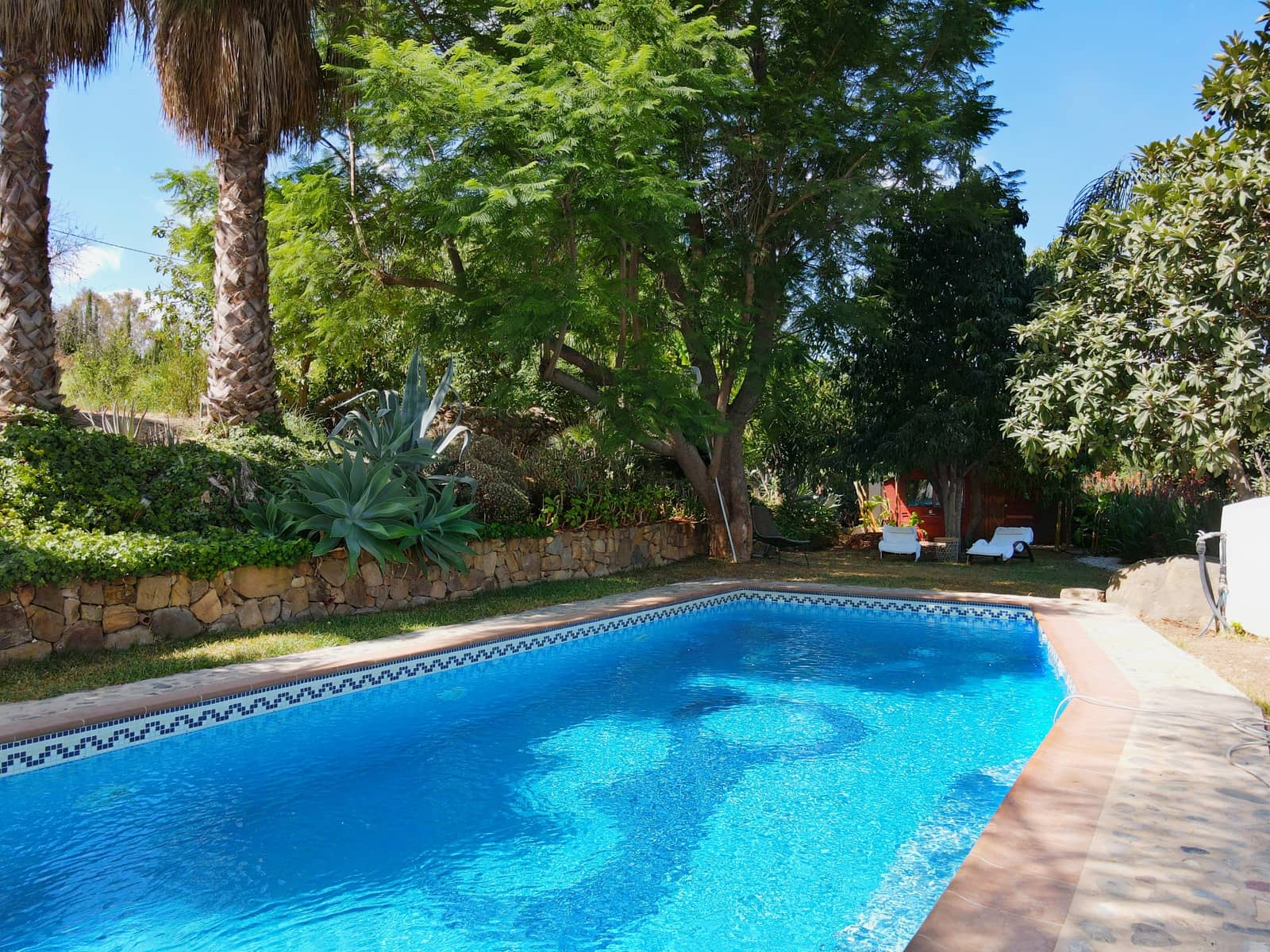 6 soveværelse Finca/Landehus til salg i Coin med swimmingpool garage - € 749.000 (Ref: 8501120)