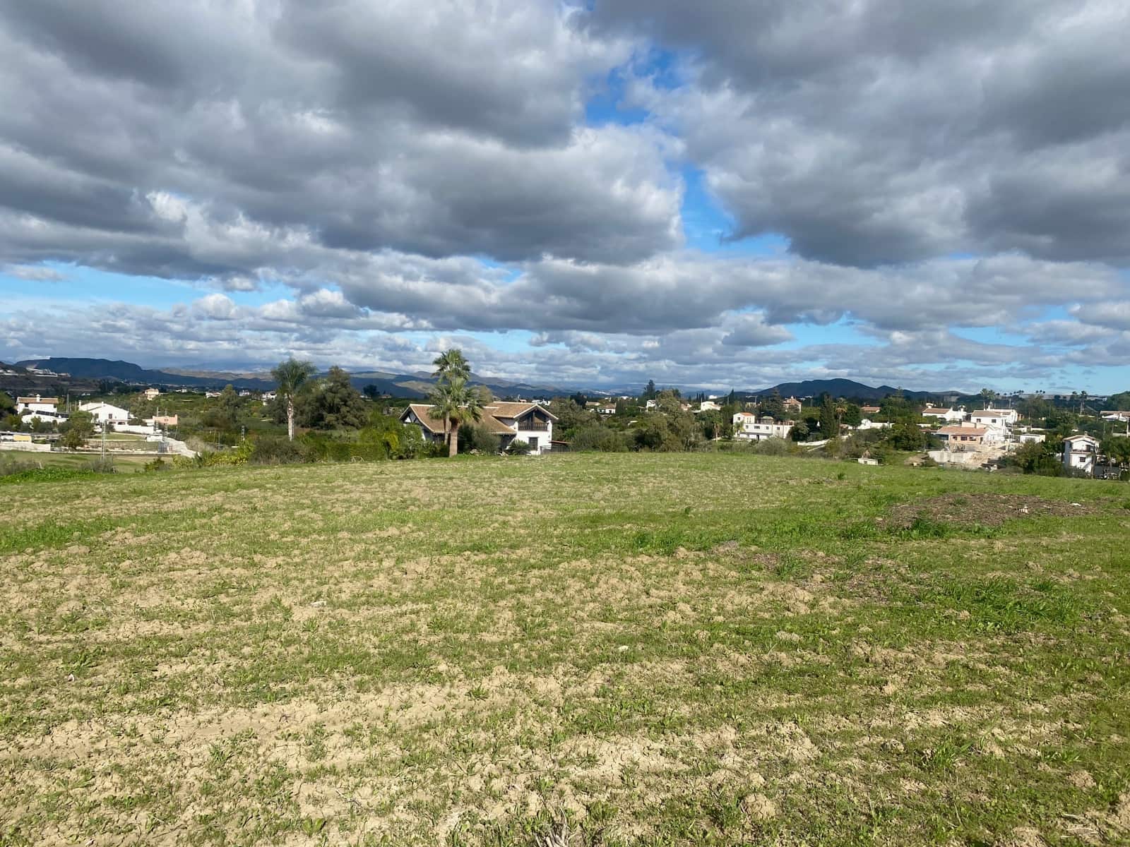 Grunde uden byggetilladelser til salg i Alhaurin el Grande - € 128.000 (Ref: 8657915)