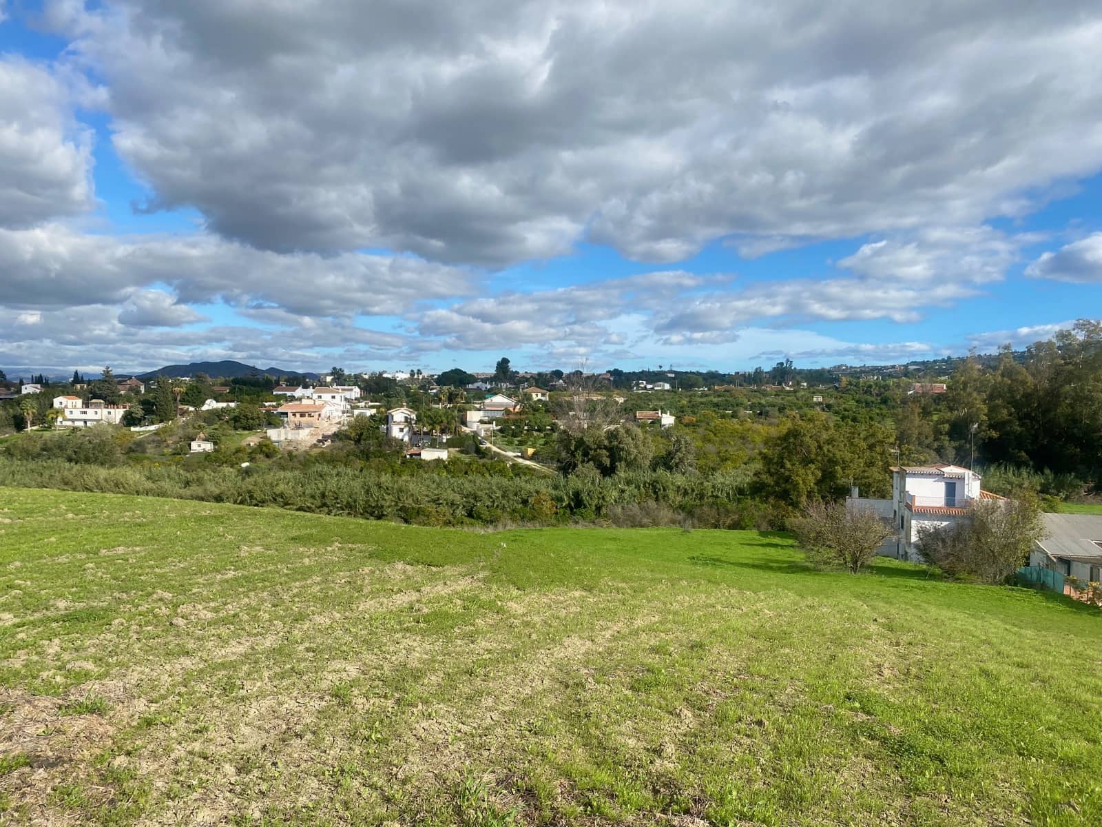 Grunde uden byggetilladelser til salg i Alhaurin el Grande - € 128.000 (Ref: 8657915)