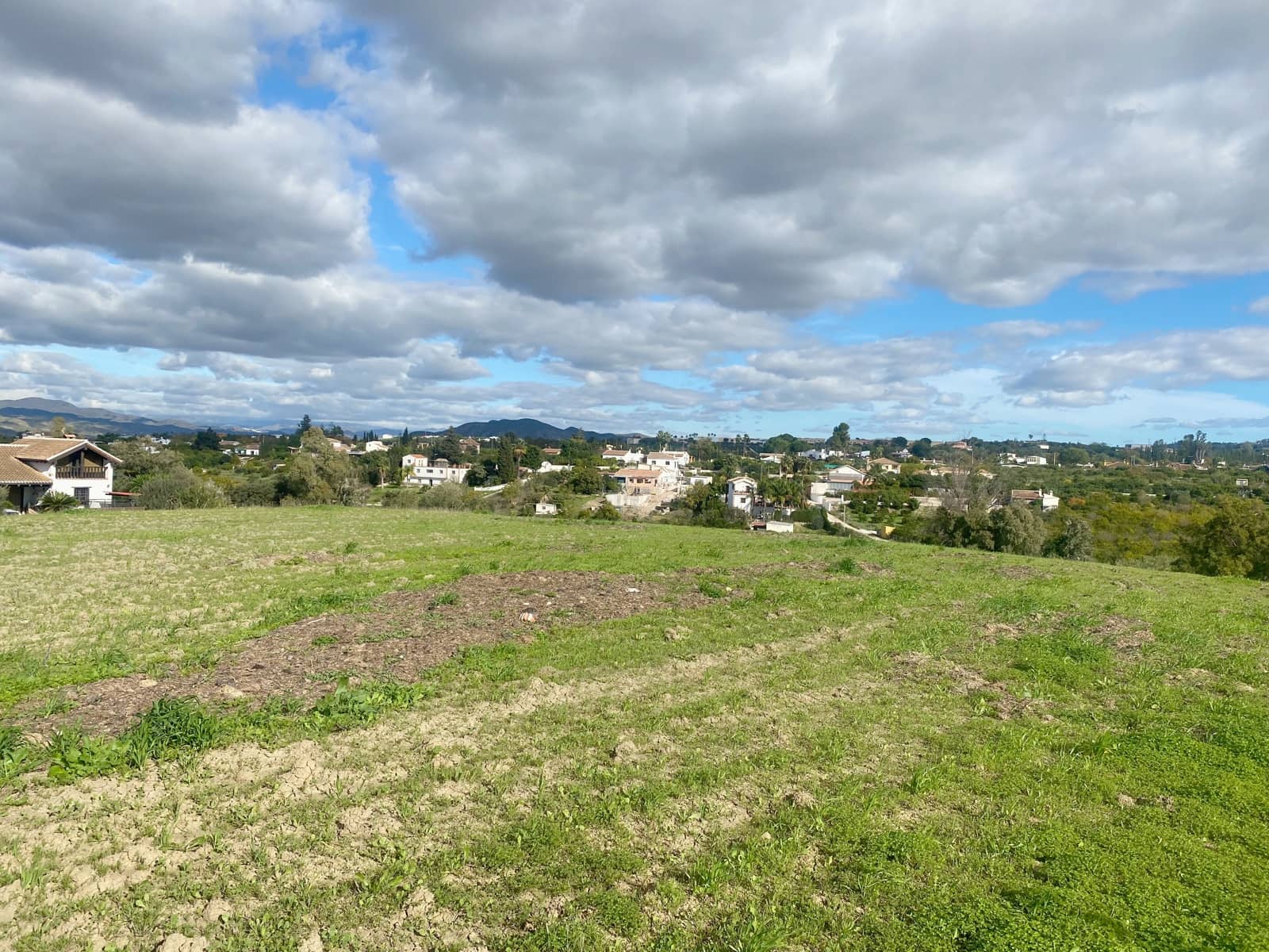 Grunde uden byggetilladelser til salg i Alhaurin el Grande - € 128.000 (Ref: 8657915)