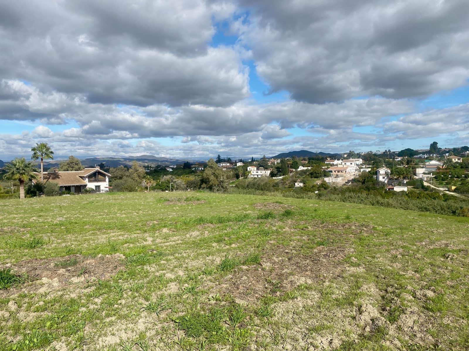 Grunde uden byggetilladelser til salg i Alhaurin el Grande - € 128.000 (Ref: 8657915)