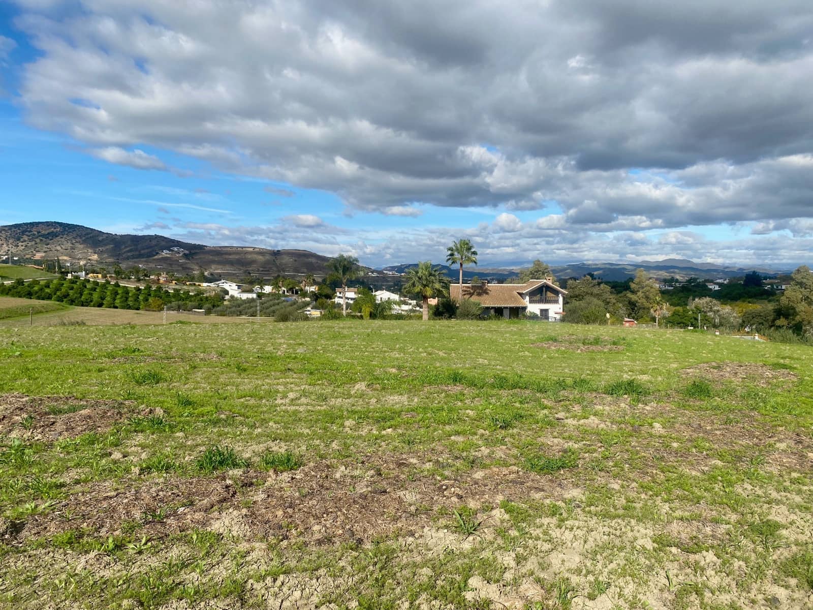 Grunde uden byggetilladelser til salg i Alhaurin el Grande - € 128.000 (Ref: 8657915)