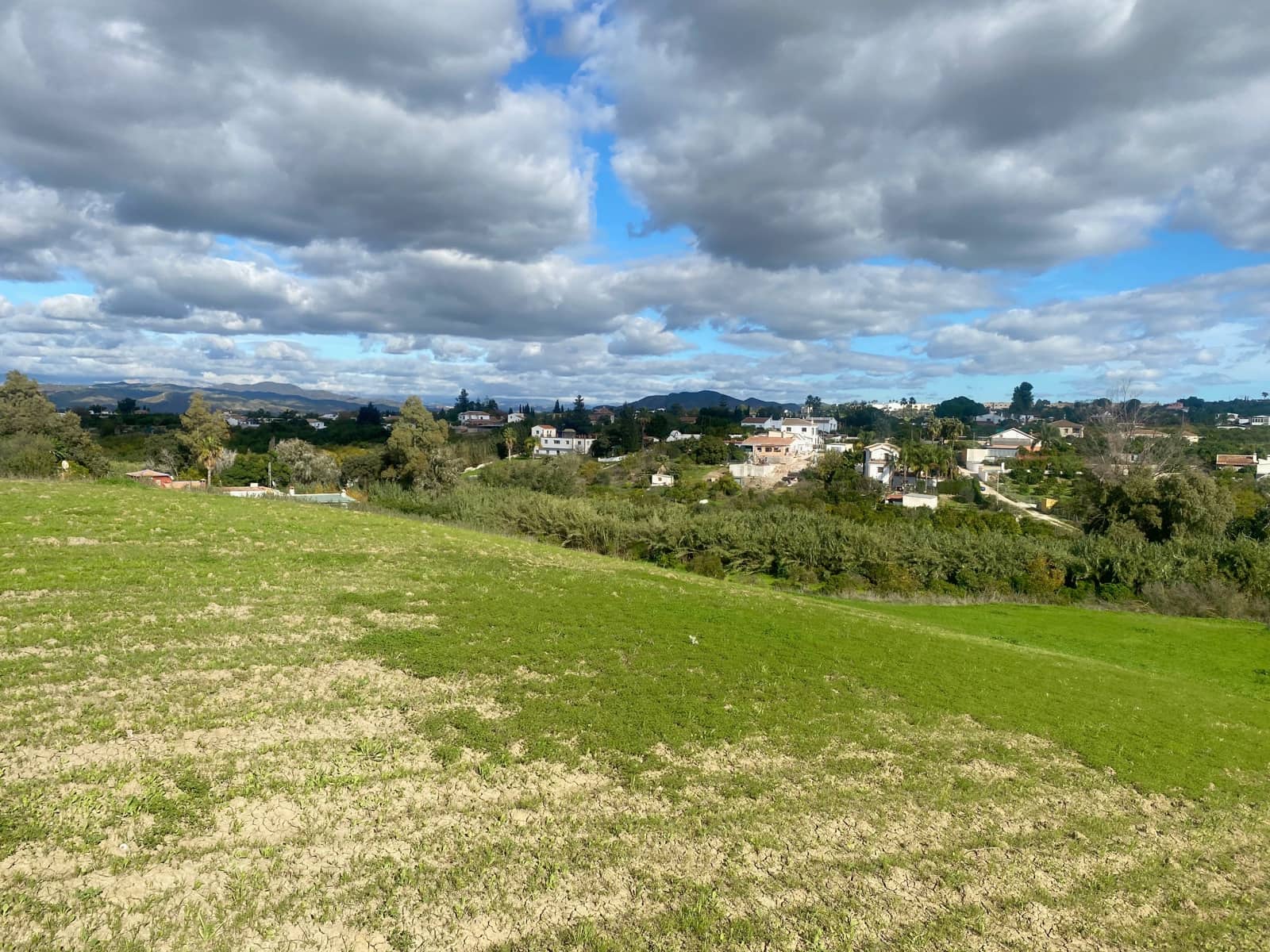 Grunde uden byggetilladelser til salg i Alhaurin el Grande - € 128.000 (Ref: 8657915)