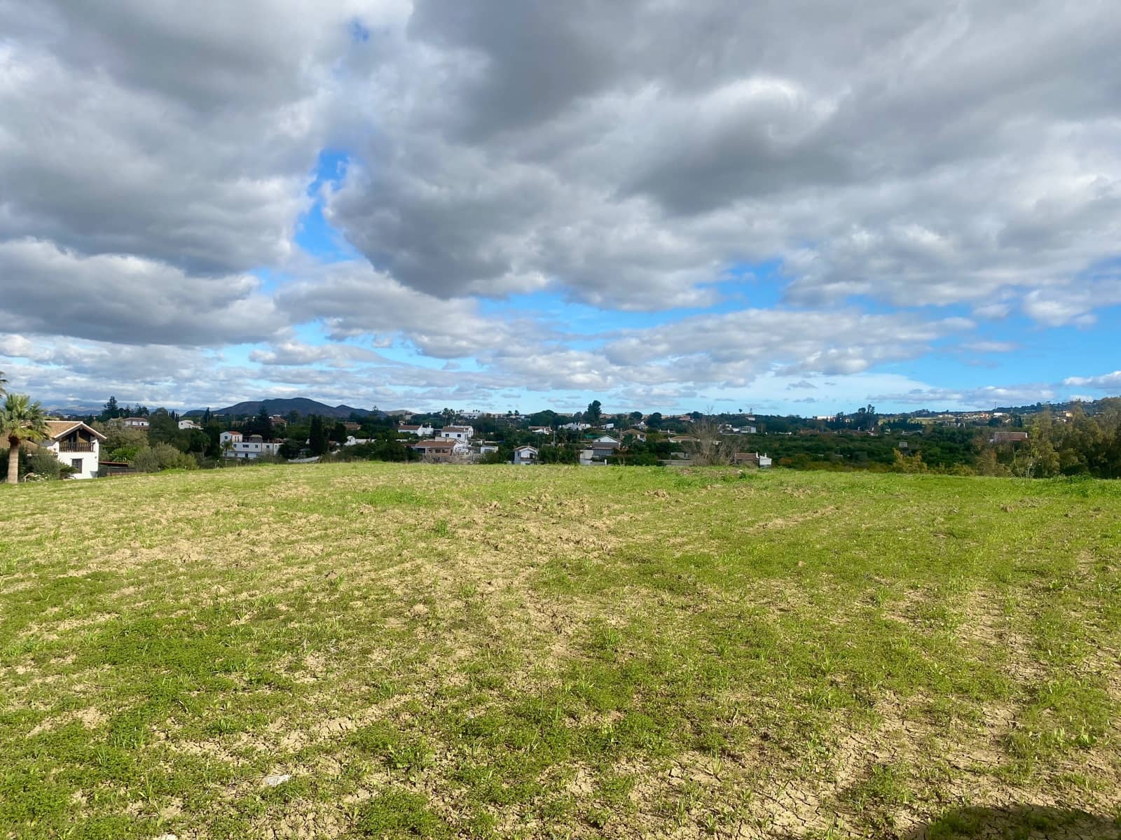 Grunde uden byggetilladelser til salg i Alhaurin el Grande - € 128.000 (Ref: 8657915)