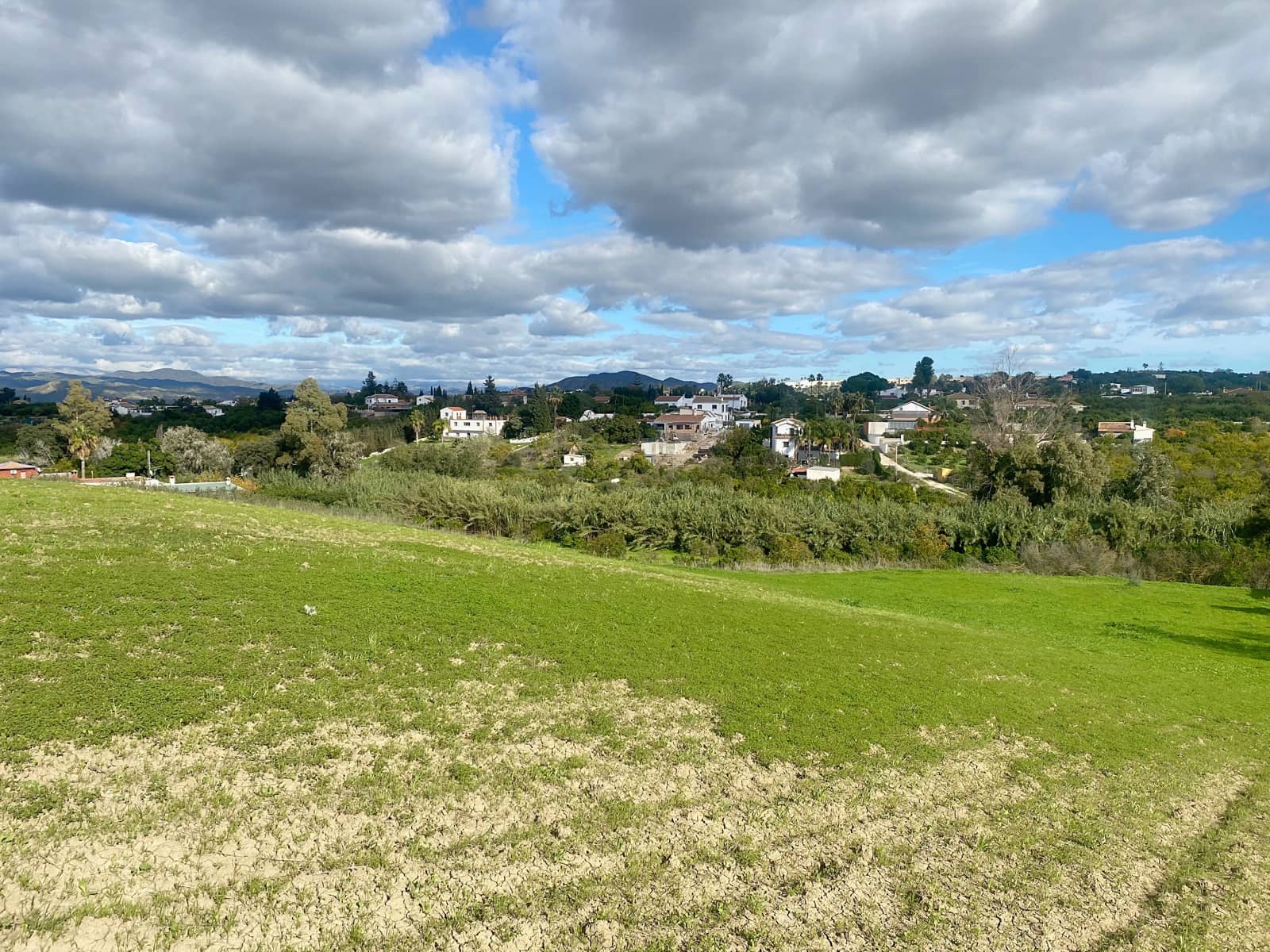 Grunde uden byggetilladelser til salg i Alhaurin el Grande - € 128.000 (Ref: 8657915)