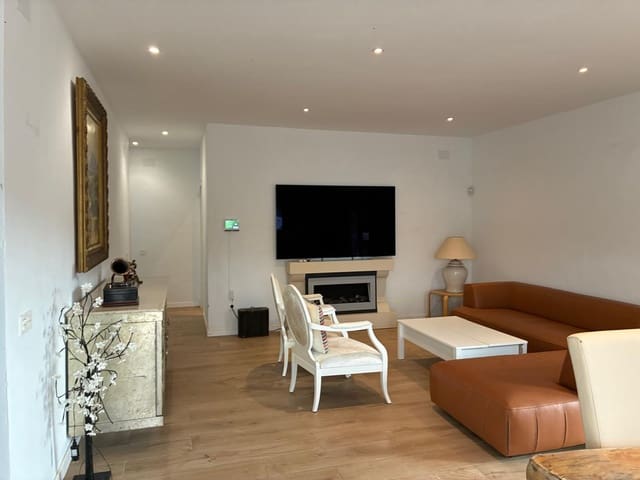 3 slaapkamer Finca/Landhuis te huur in Coín met garage - € 1.600 (Ref: 8661491)