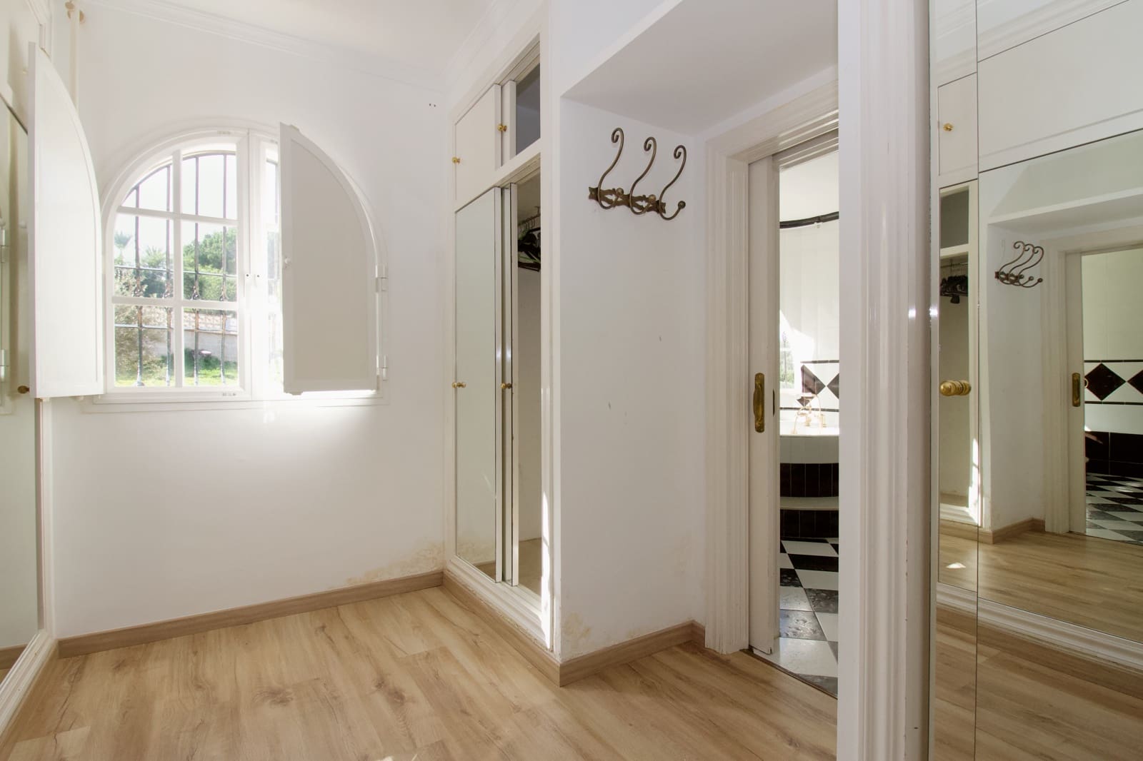 5 soveværelse Villa til salg i Alhaurin el Grande med swimmingpool garage - € 950.000 (Ref: 8676208)