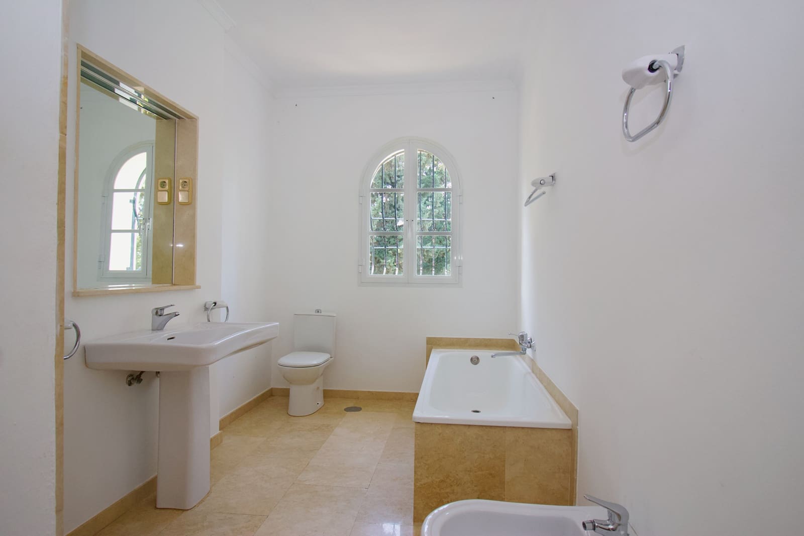 5 soveværelse Villa til salg i Alhaurin el Grande med swimmingpool garage - € 950.000 (Ref: 8676208)