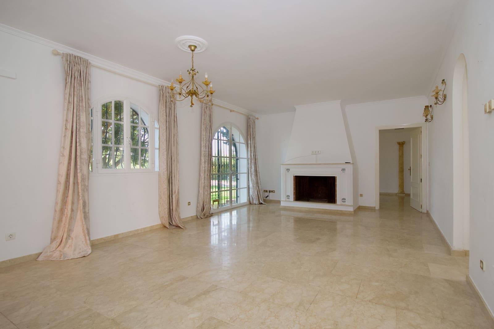 5 soveværelse Villa til salg i Alhaurin el Grande med swimmingpool garage - € 950.000 (Ref: 8676208)