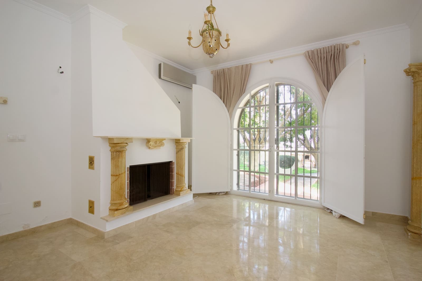 5 soveværelse Villa til salg i Alhaurin el Grande med swimmingpool garage - € 950.000 (Ref: 8676208)