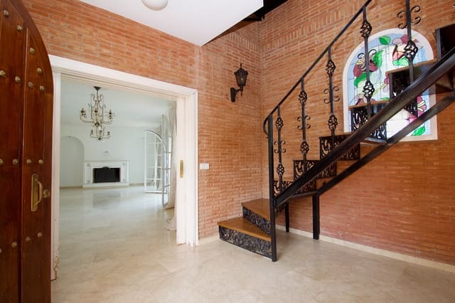 5 sypialnia Willa na sprzedaż w Alhaurín el Grande z basenem garażem - 950 000 € (Ref: 8676208)