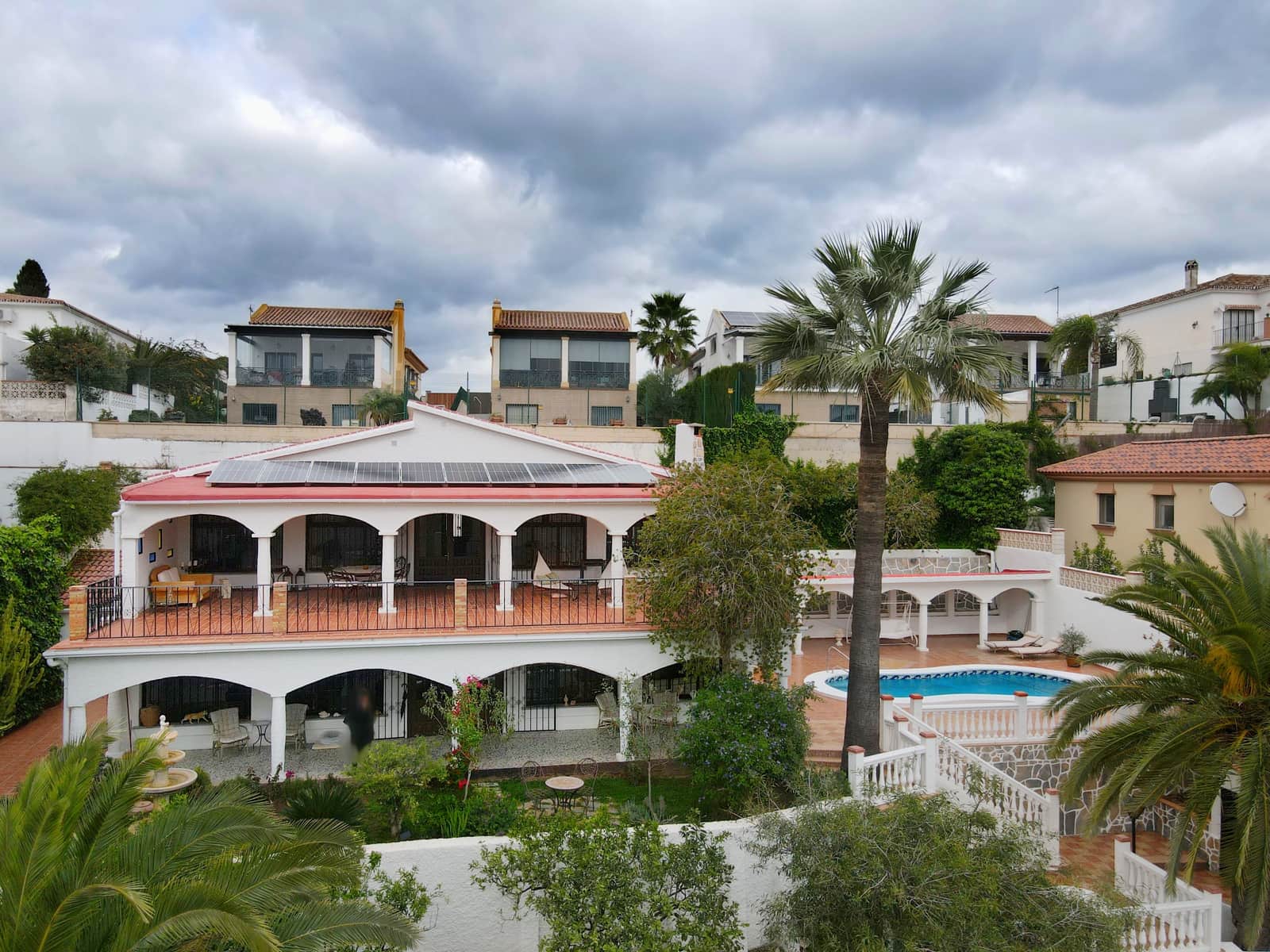 4 soveværelse Villa til salg i Coin med swimmingpool garage - € 550.000 (Ref: 8698404)