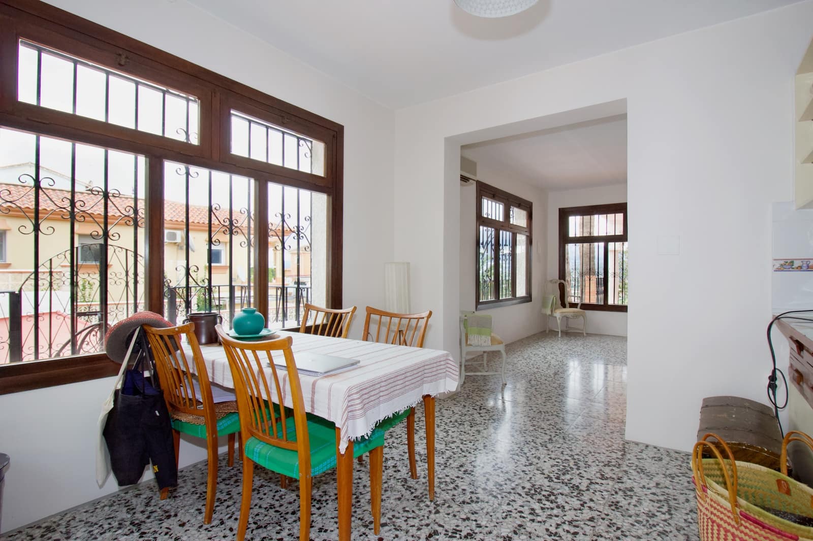 4 soveværelse Villa til salg i Coin med swimmingpool garage - € 550.000 (Ref: 8698404)