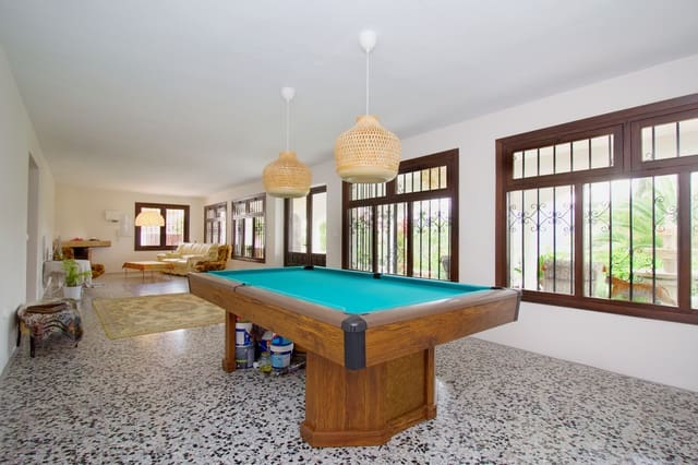 4 soveværelse Villa til salg i Coín med swimmingpool garage - € 550.000 (Ref: 8698404)