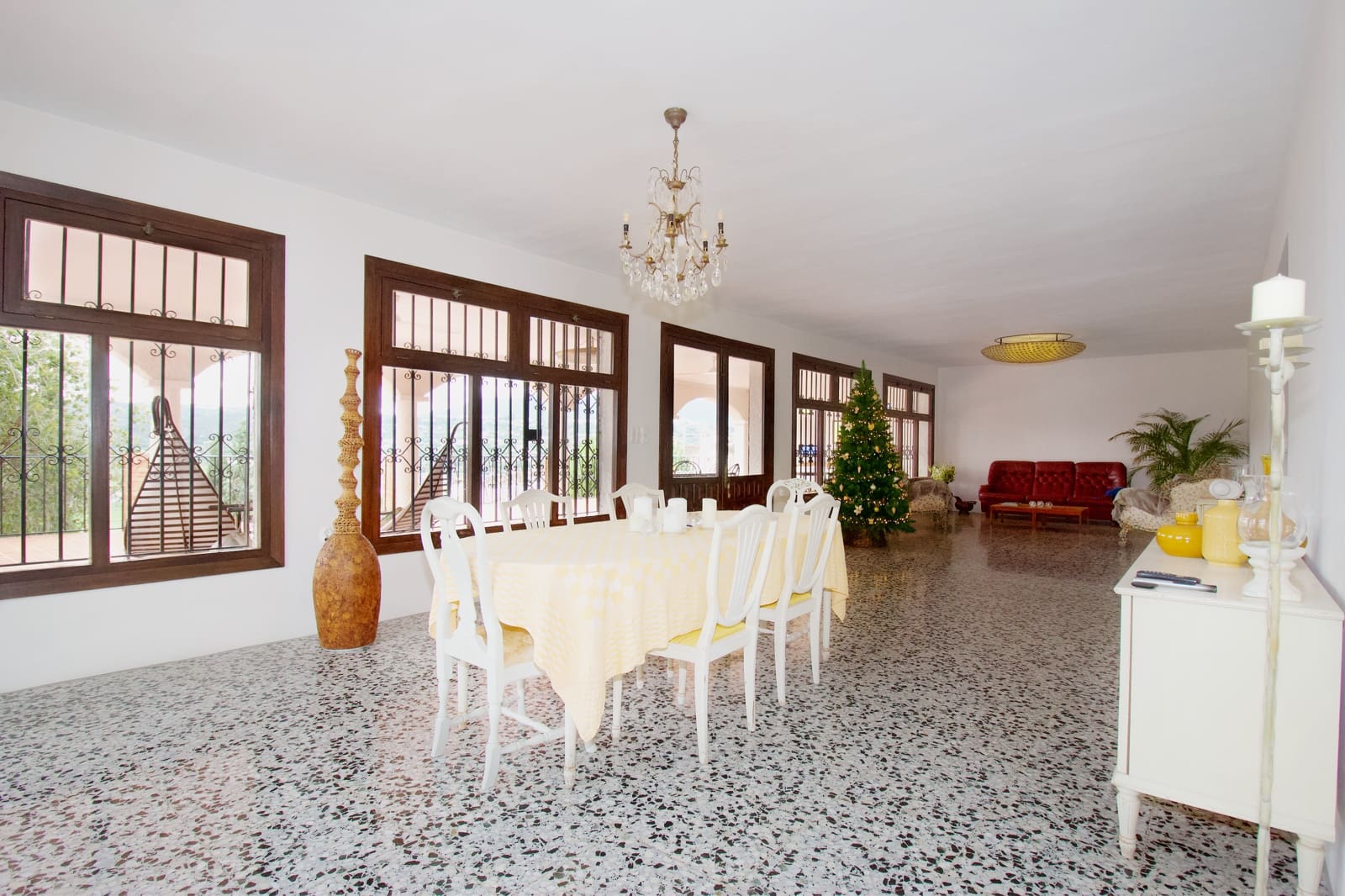 4 soveværelse Villa til salg i Coin med swimmingpool garage - € 550.000 (Ref: 8698404)