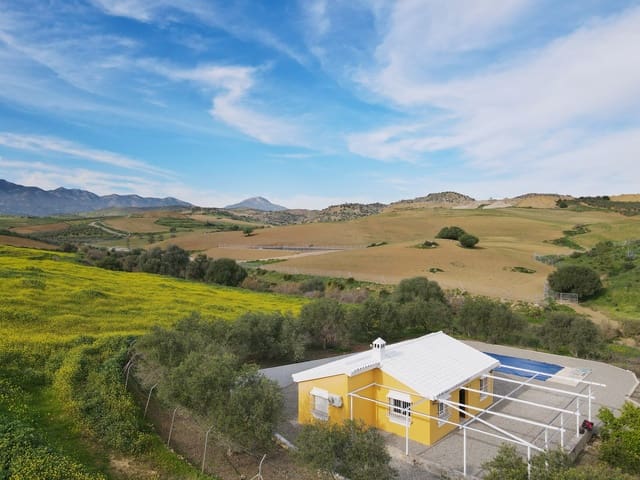 Finca/Casa Rural de 2 habitaciones en Coín en venta con piscina - 250.000 € (Ref: 8725297)