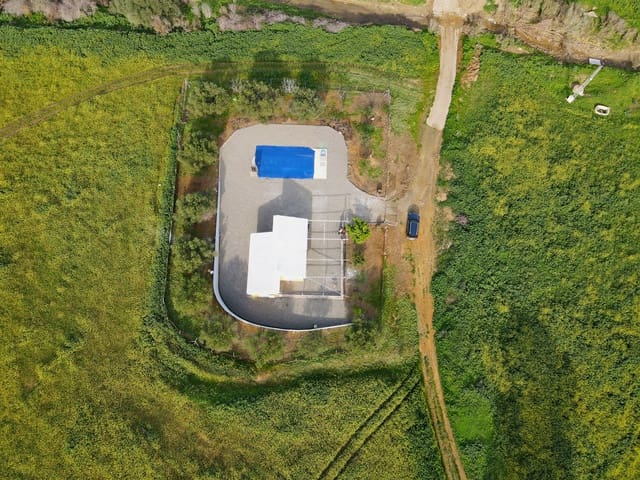 Finca/Casa Rural de 2 habitaciones en Coín en venta con piscina - 250.000 € (Ref: 8725297)