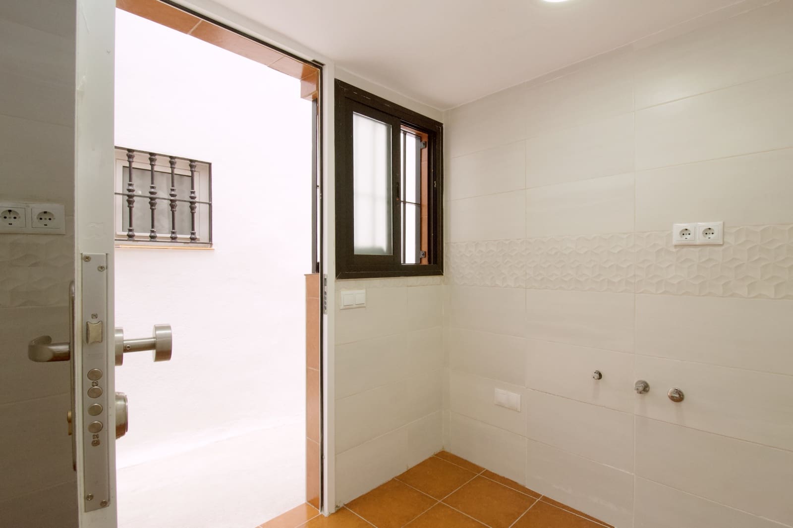 2 quarto Casa em Banda para venda em Coin - 120 000 € (Ref: 8796178)