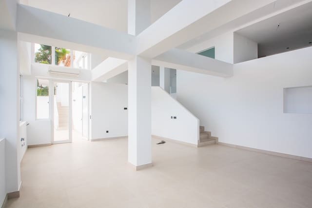 3 bedroom Apartment for sale in La Mairena, Ojen with pool garage - € 950,000 (Ref: 8897930)