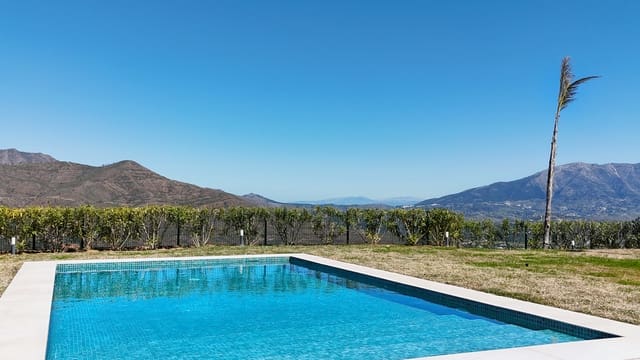 4 sypialnia Willa na sprzedaż w La Mairena, Ojen z basenem garażem - 2 195 000 € (Ref: 8905712)