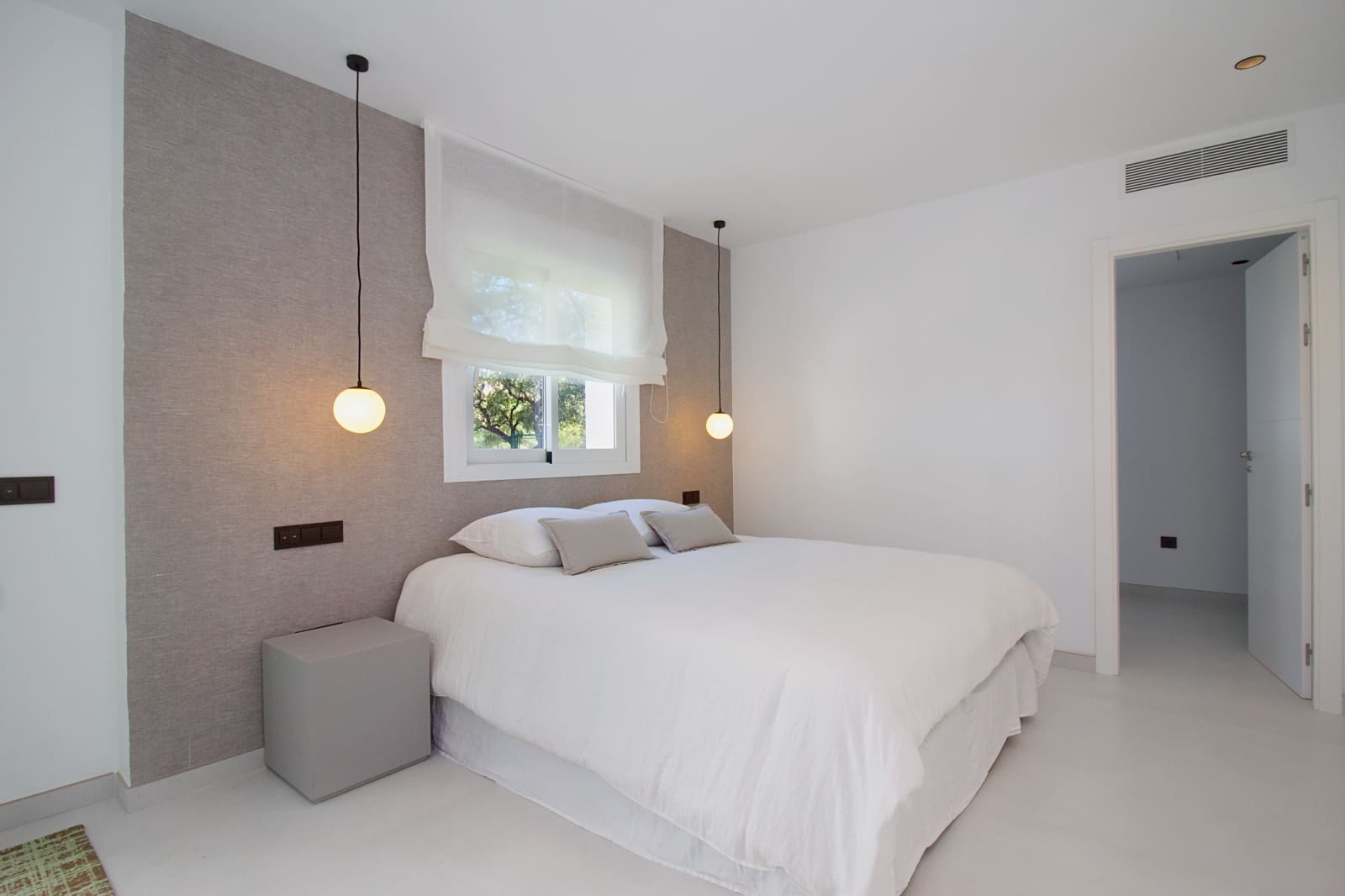 4 sypialnia Willa na sprzedaż w La Mairena z basenem garażem - 2 195 000 € (Ref: 8905712)