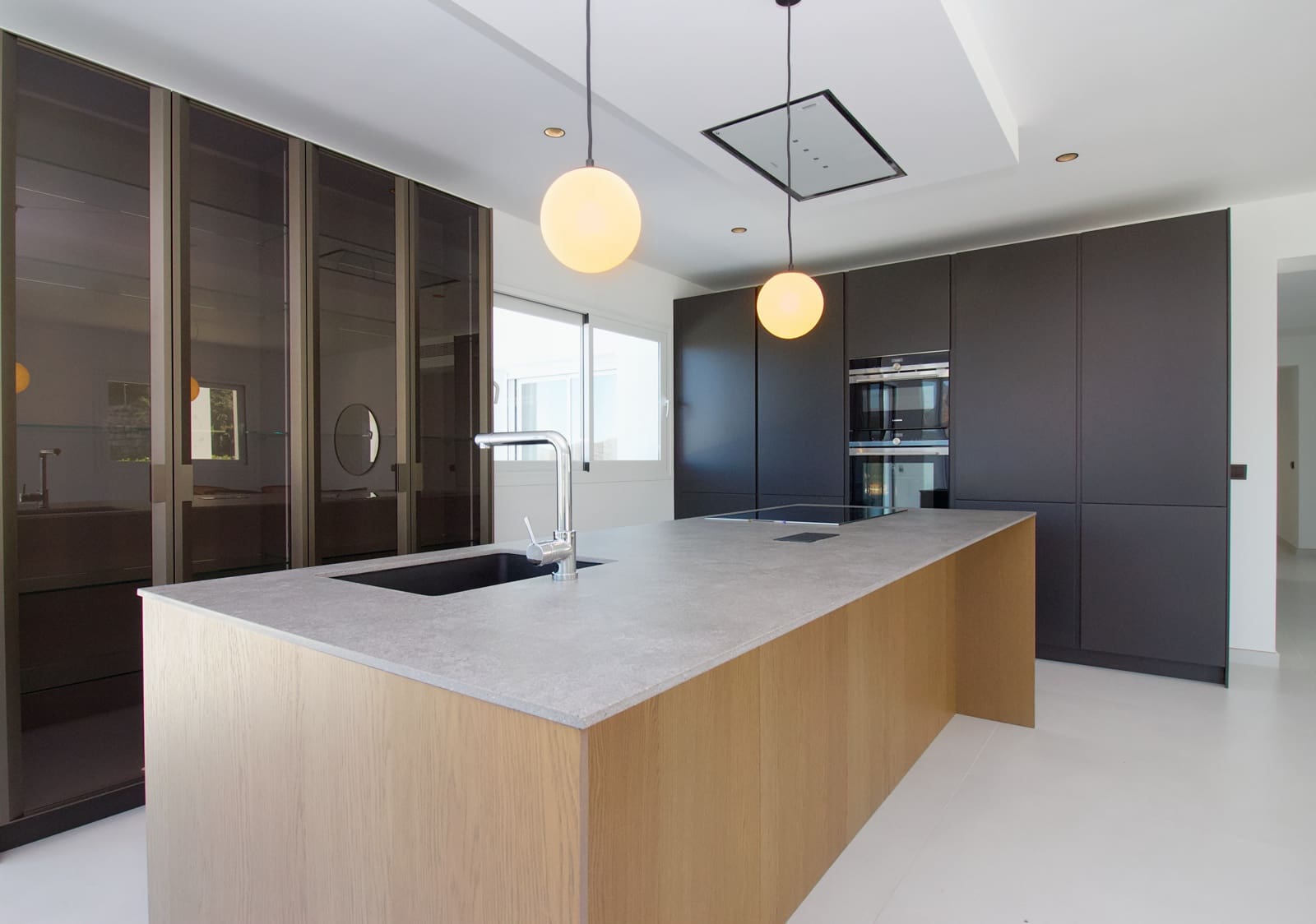 4 sypialnia Willa na sprzedaż w La Mairena z basenem garażem - 2 195 000 € (Ref: 8905712)