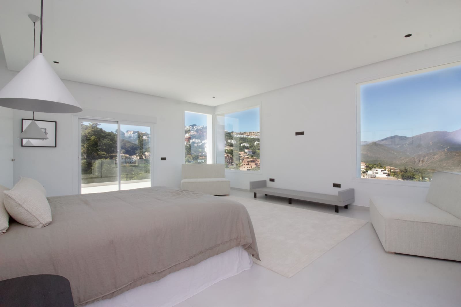 4 sypialnia Willa na sprzedaż w La Mairena z basenem garażem - 2 195 000 € (Ref: 8905712)