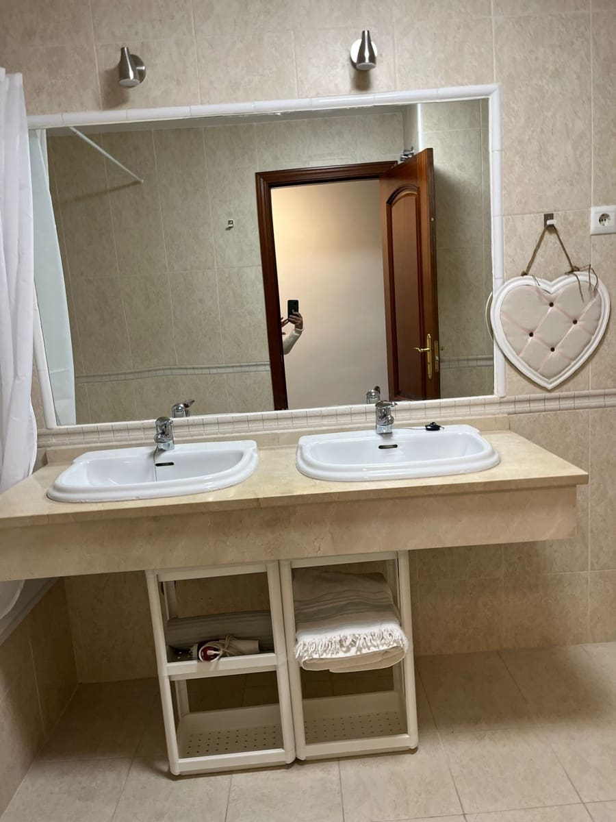 Apartamento de 2 habitaciones en Alhaurín el Grande en alquiler con piscina - 1.200 € (Ref: 8911519)