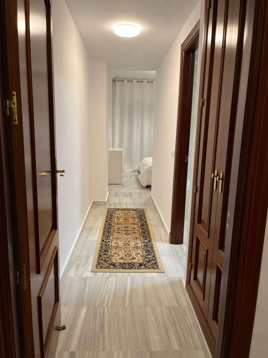 Apartamento de 2 habitaciones en Alhaurín el Grande en alquiler con piscina - 1.200 € (Ref: 8911519)