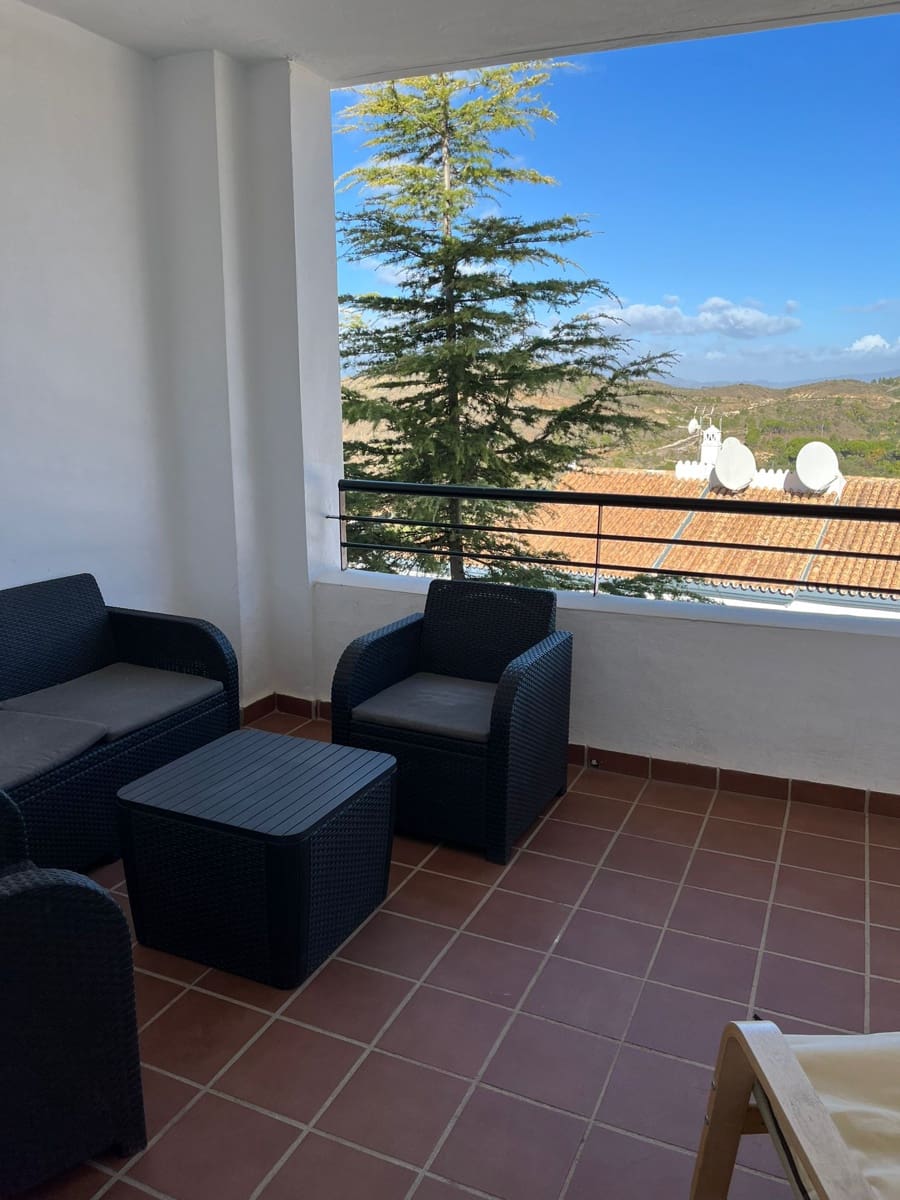 Apartamento de 2 habitaciones en Alhaurín el Grande en alquiler con piscina - 1.200 € (Ref: 8911519)