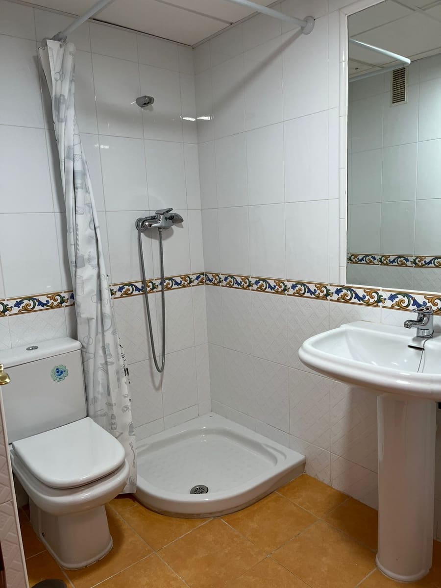 Apartamento de 2 habitaciones en Alhaurín el Grande en alquiler con piscina - 1.200 € (Ref: 8911519)
