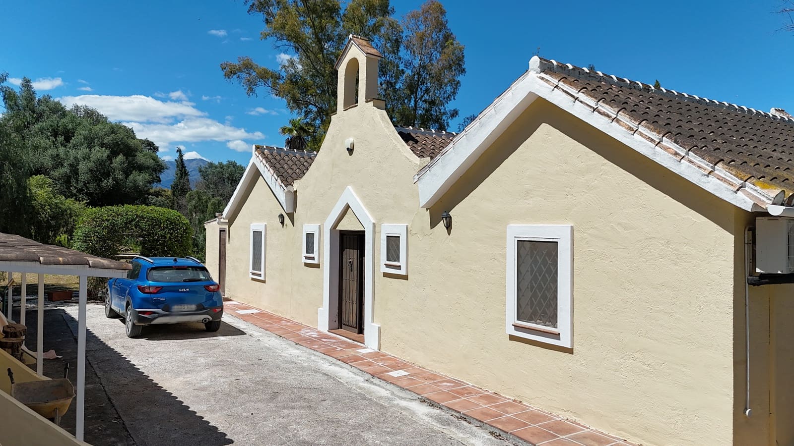 4 soveværelse Finca/Landehus til salg i Coin med swimmingpool - € 449.000 (Ref: 8941774)