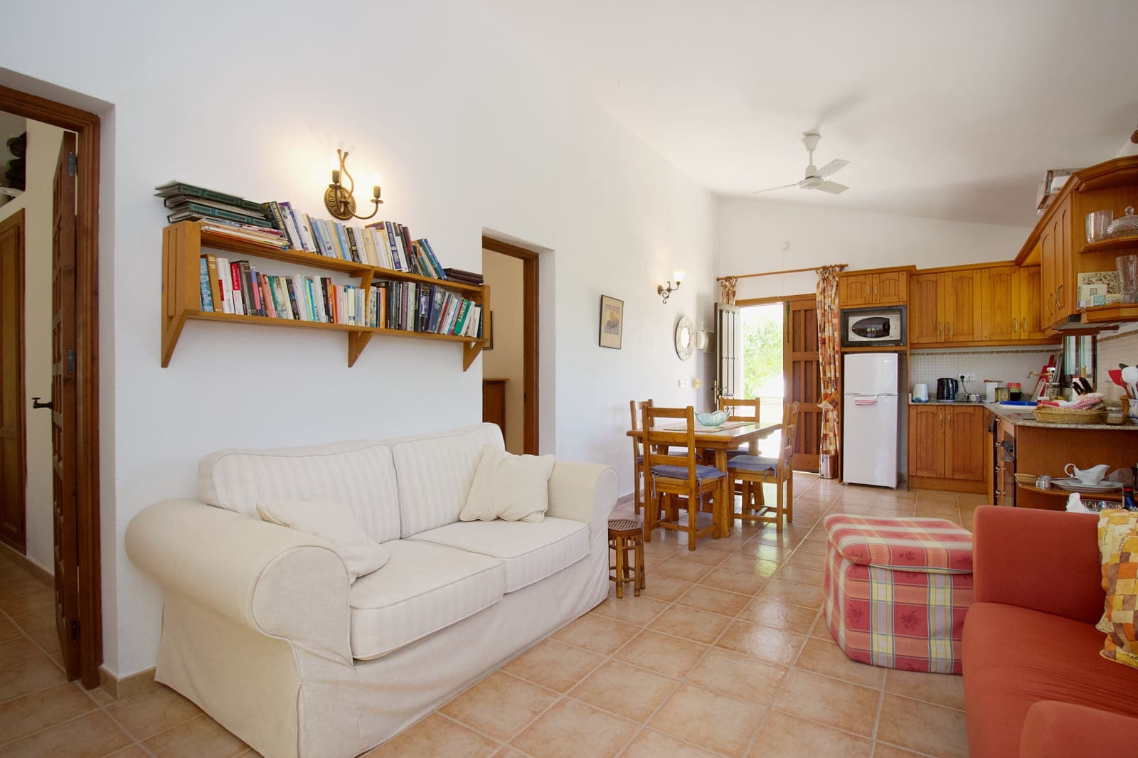 4 soveværelse Finca/Landehus til salg i Coin med swimmingpool - € 449.000 (Ref: 8941774)