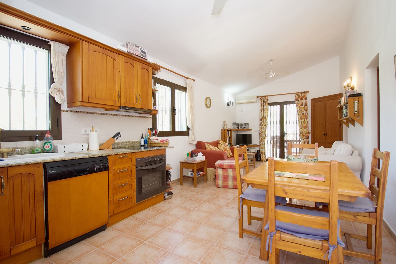 4 soveværelse Finca/Landehus til salg i Coin med swimmingpool - € 449.000 (Ref: 8941774)