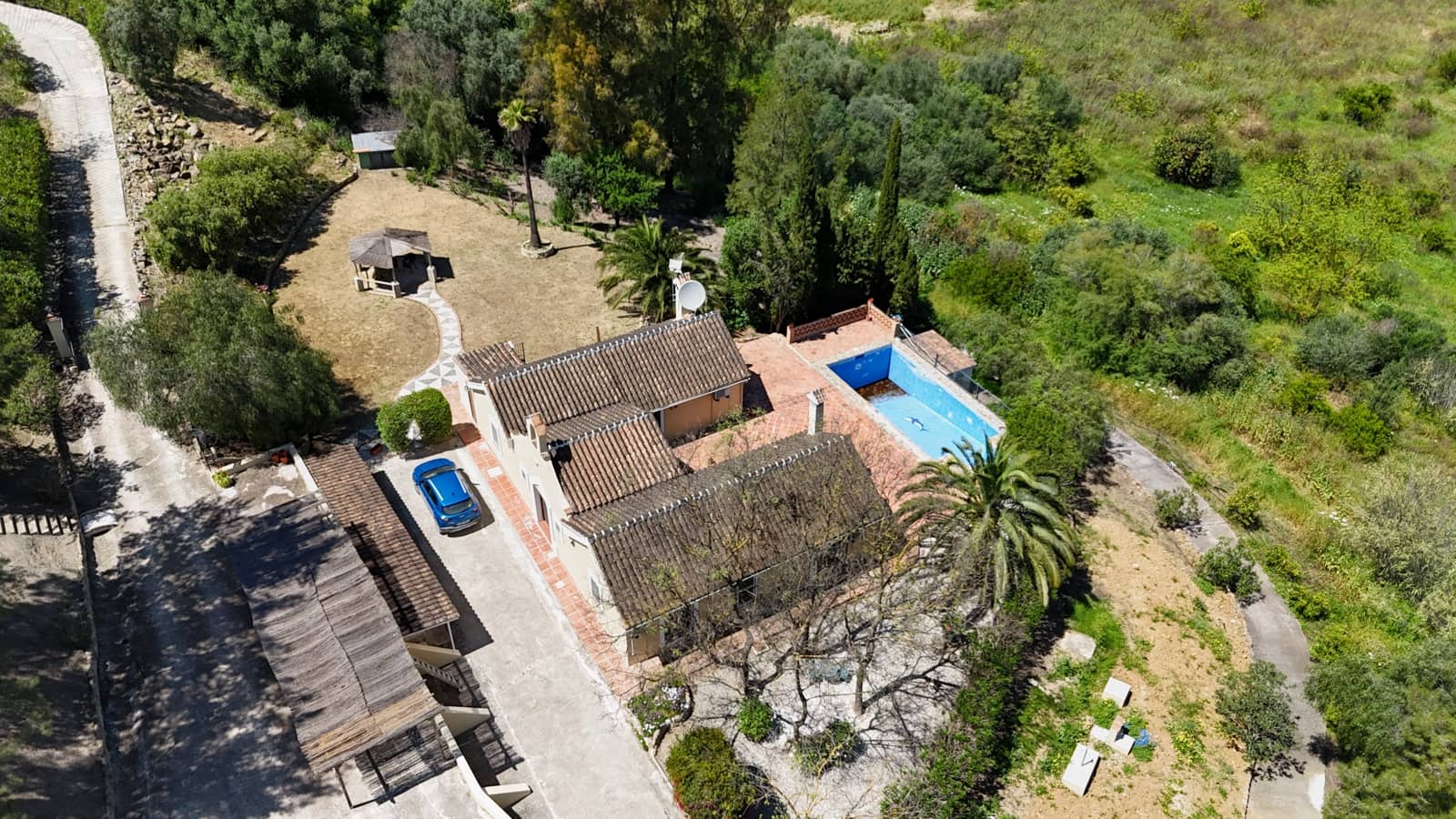 4 soveværelse Finca/Landehus til salg i Coin med swimmingpool - € 449.000 (Ref: 8941774)