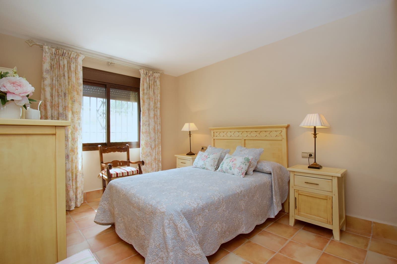 4 soveværelse Finca/Landehus til salg i Guaro - € 395.000 (Ref: 8989653)