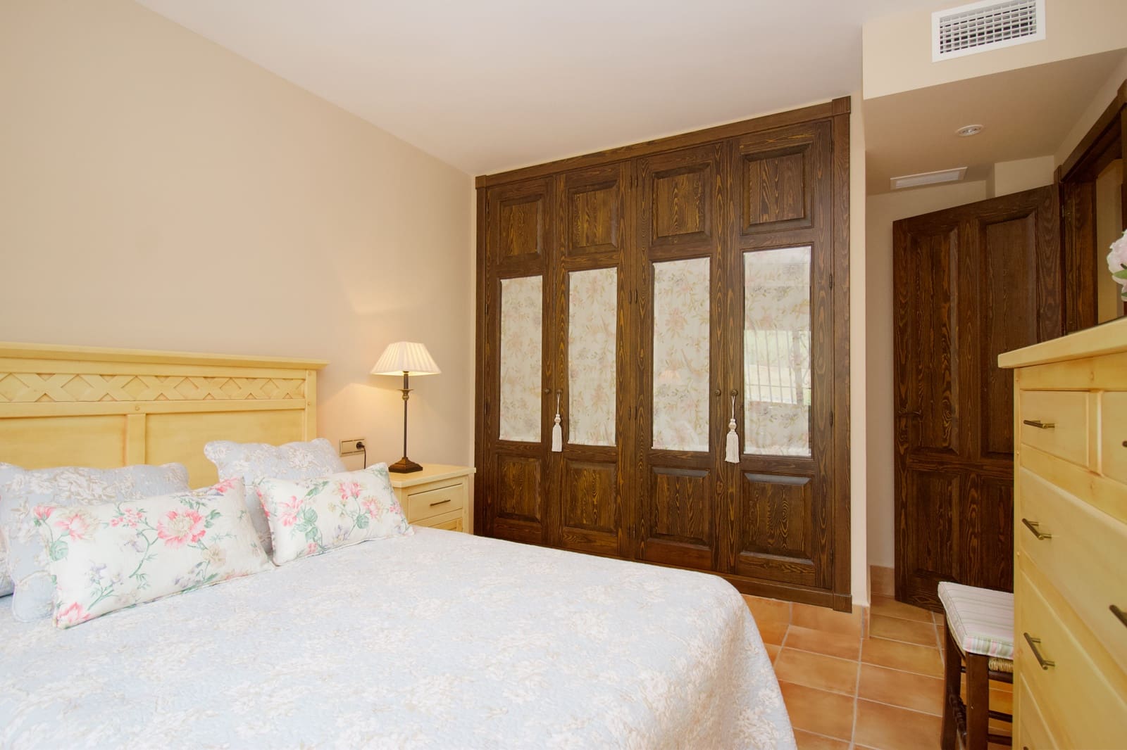 4 soveværelse Finca/Landehus til salg i Guaro - € 395.000 (Ref: 8989653)