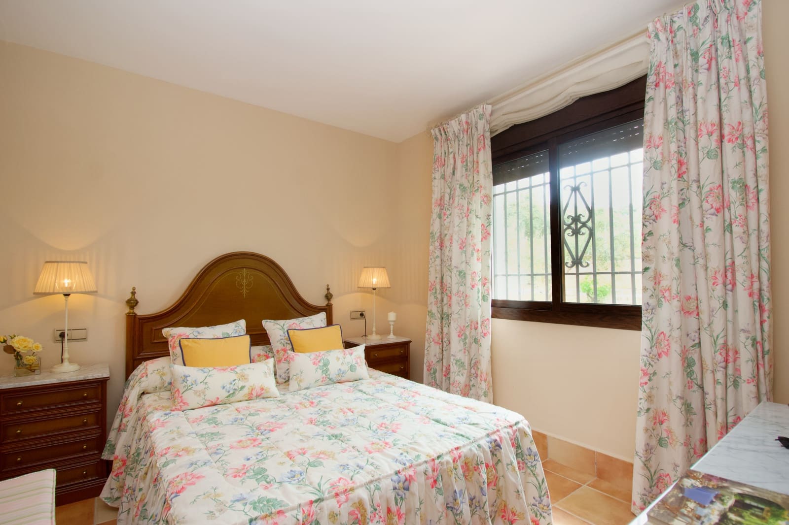 4 soveværelse Finca/Landehus til salg i Guaro - € 395.000 (Ref: 8989653)