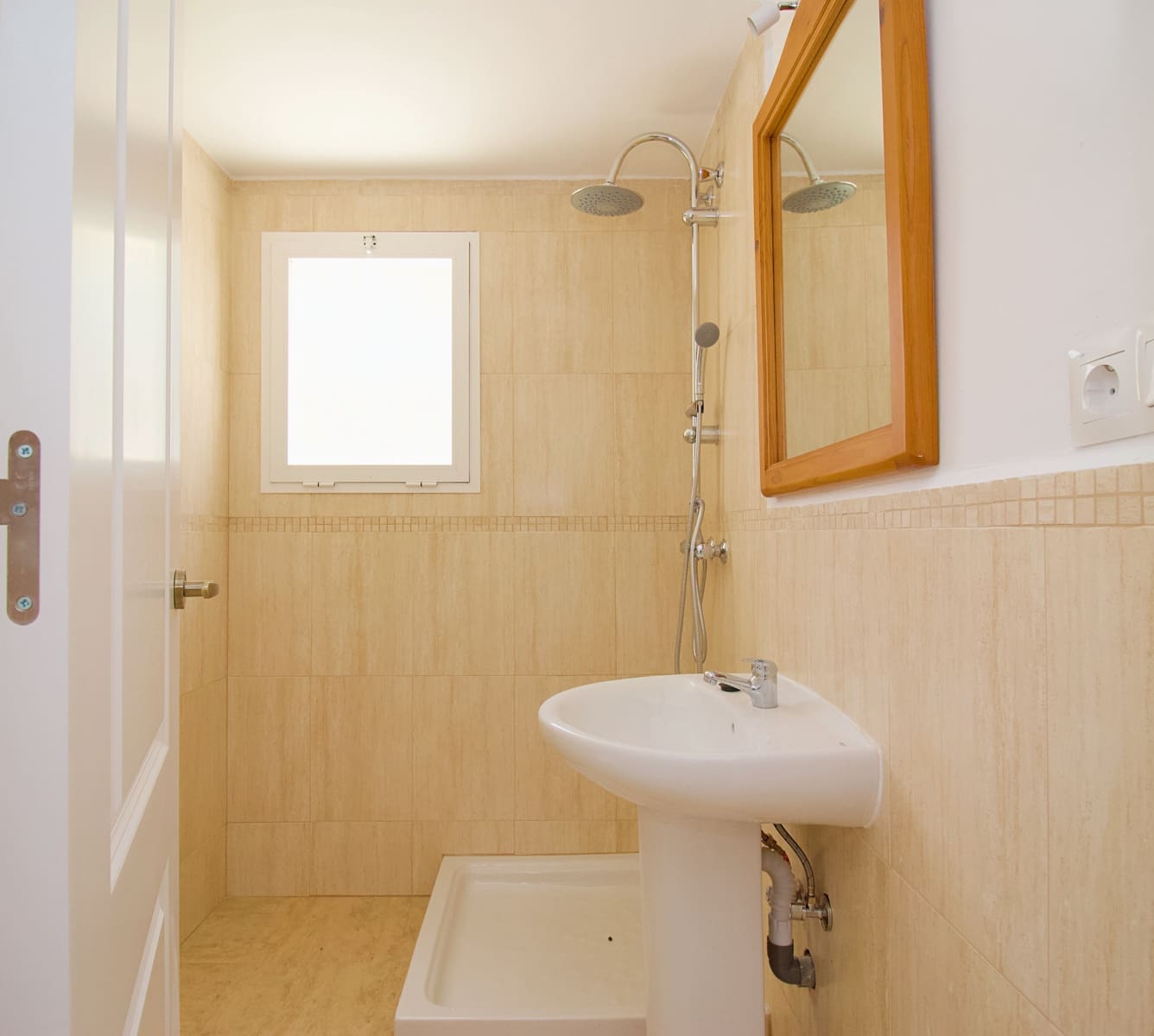 6 soveværelse Finca/Landehus til salg i Coin - € 599.000 (Ref: 8997590)