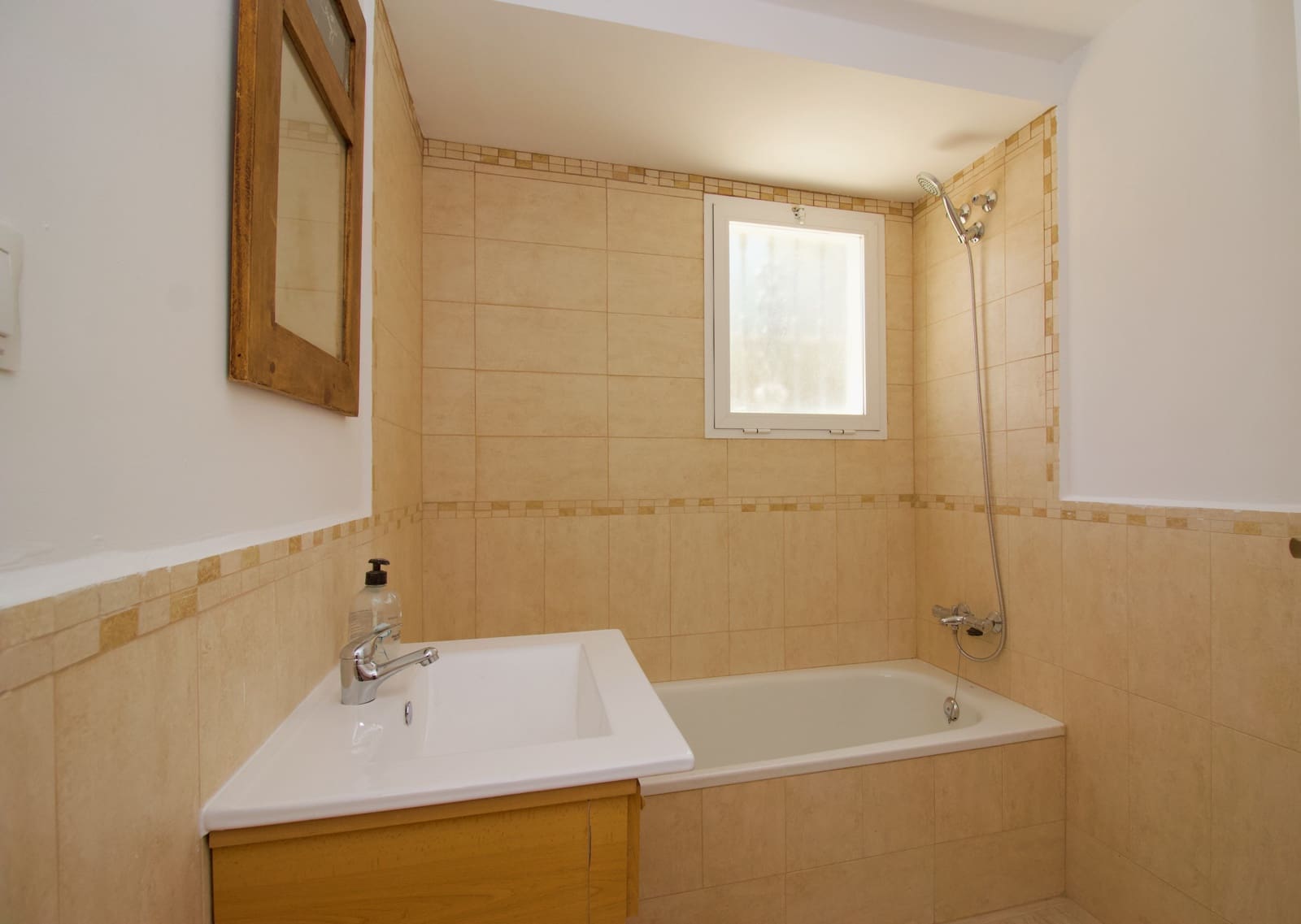 6 soveværelse Finca/Landehus til salg i Coin - € 599.000 (Ref: 8997590)