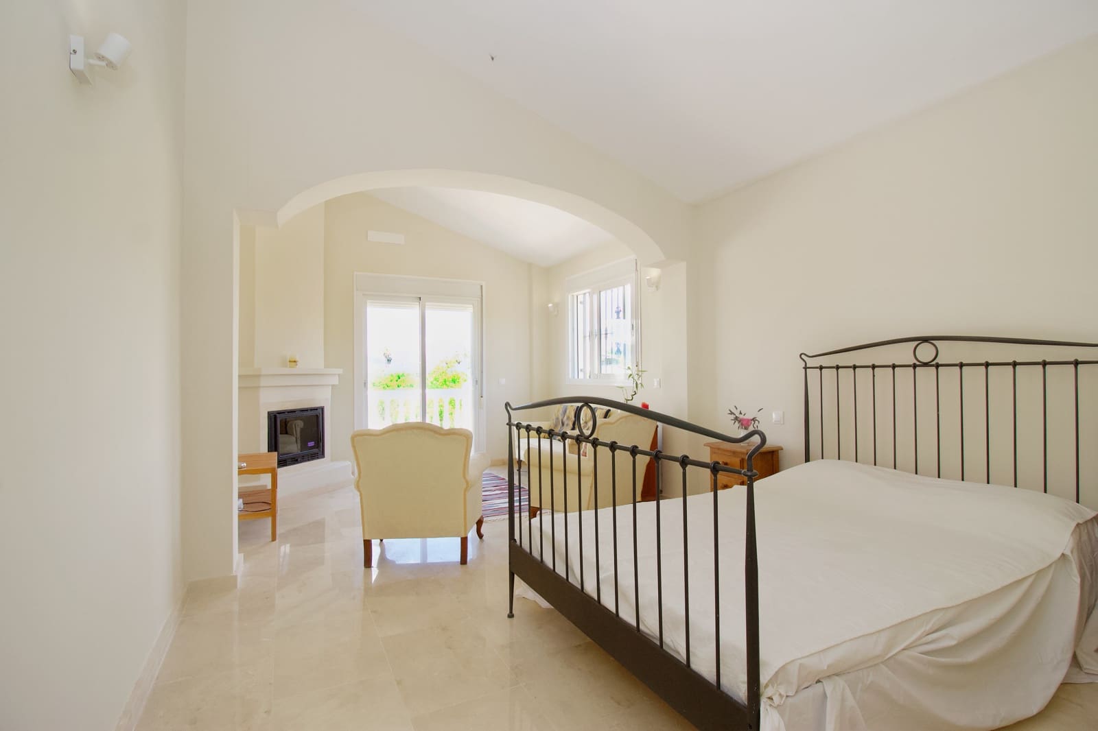 6 soveværelse Finca/Landehus til salg i Coin - € 599.000 (Ref: 8997590)