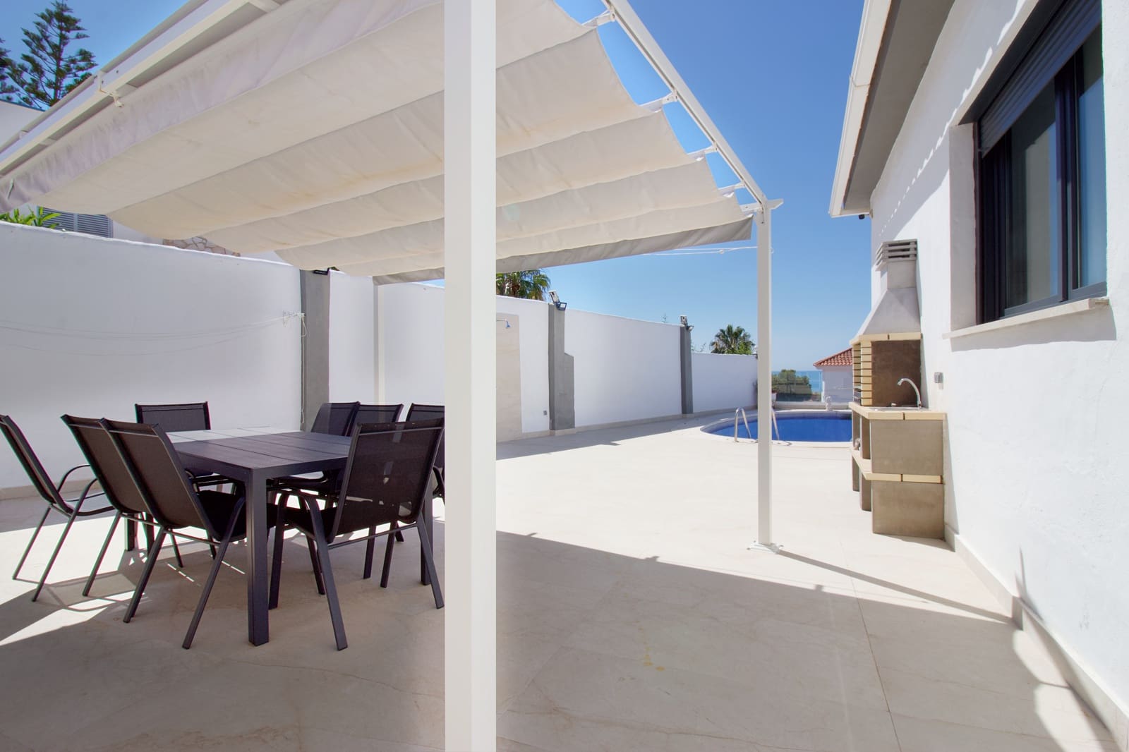 4 soveværelse Villa til salg i Mijas med swimmingpool garage - € 1.395.000 (Ref: 9015896)