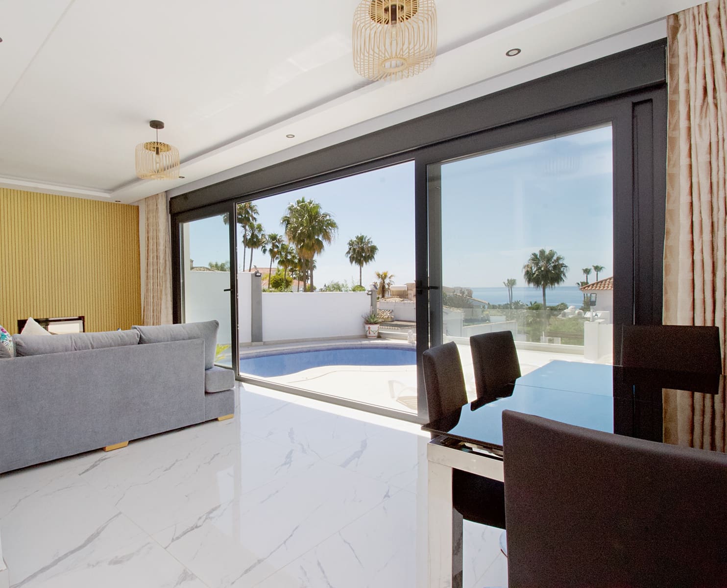 4 soveværelse Villa til salg i Mijas med swimmingpool garage - € 1.395.000 (Ref: 9015896)