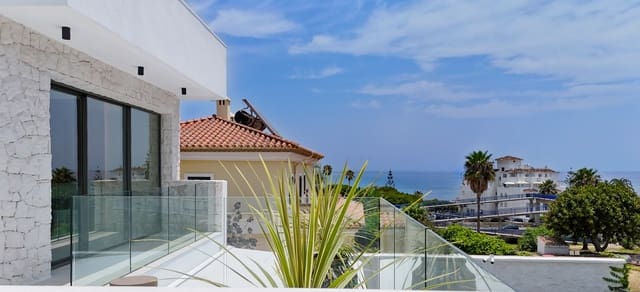 4 sypialnia Willa na sprzedaż w Estepona z basenem - 1 795 000 € (Ref: 9061871)